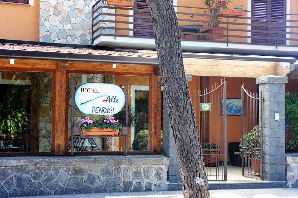Hotel Alle Pendici Николози Экстерьер фото