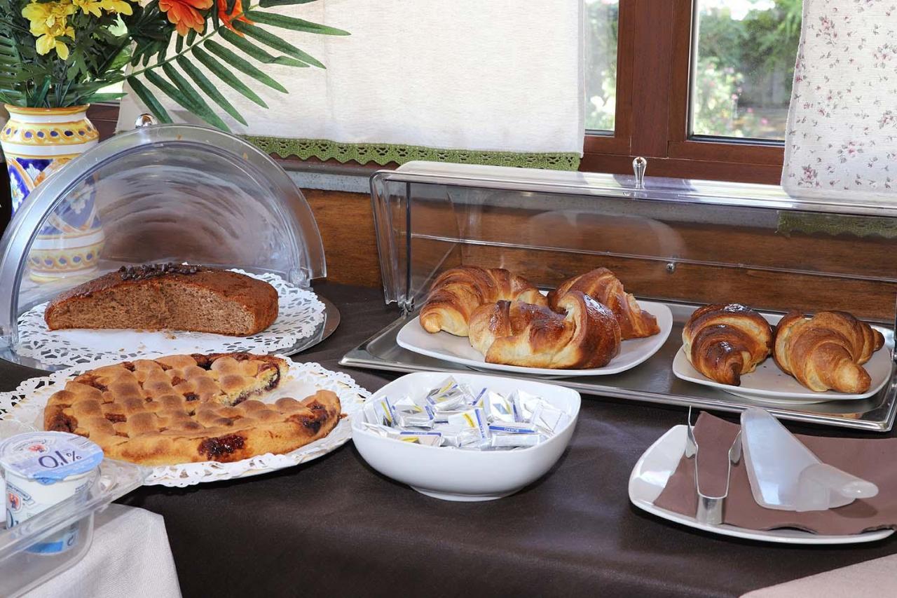 Hotel Alle Pendici Николози Экстерьер фото