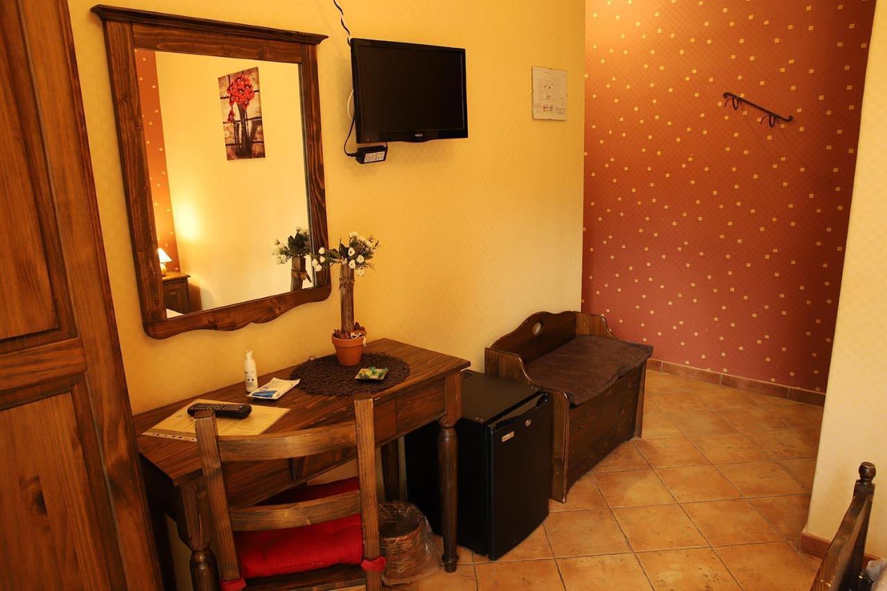 Hotel Alle Pendici Николози Экстерьер фото
