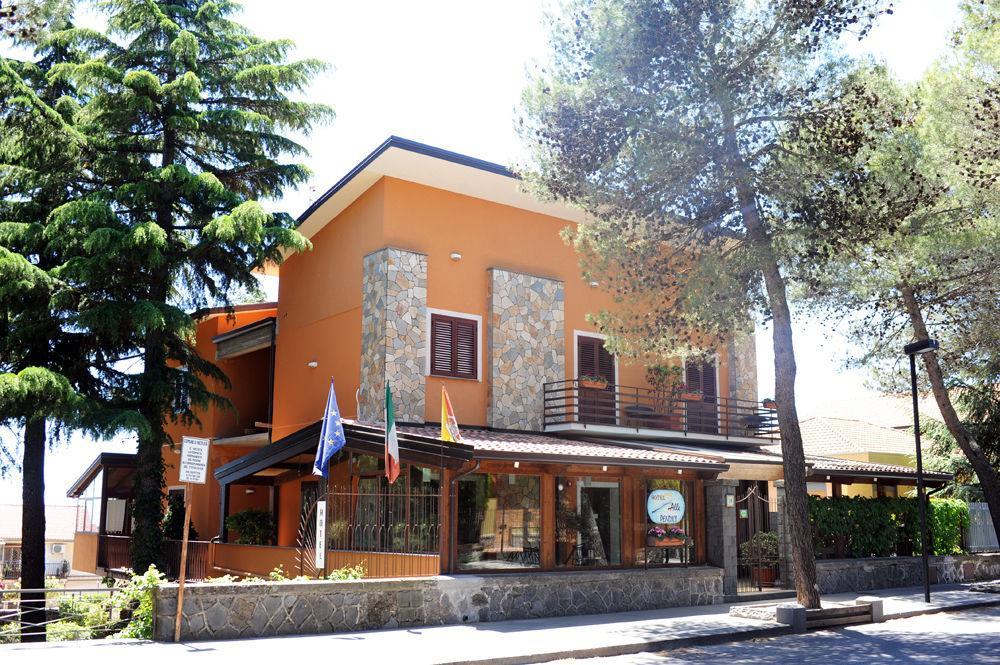 Hotel Alle Pendici Николози Экстерьер фото