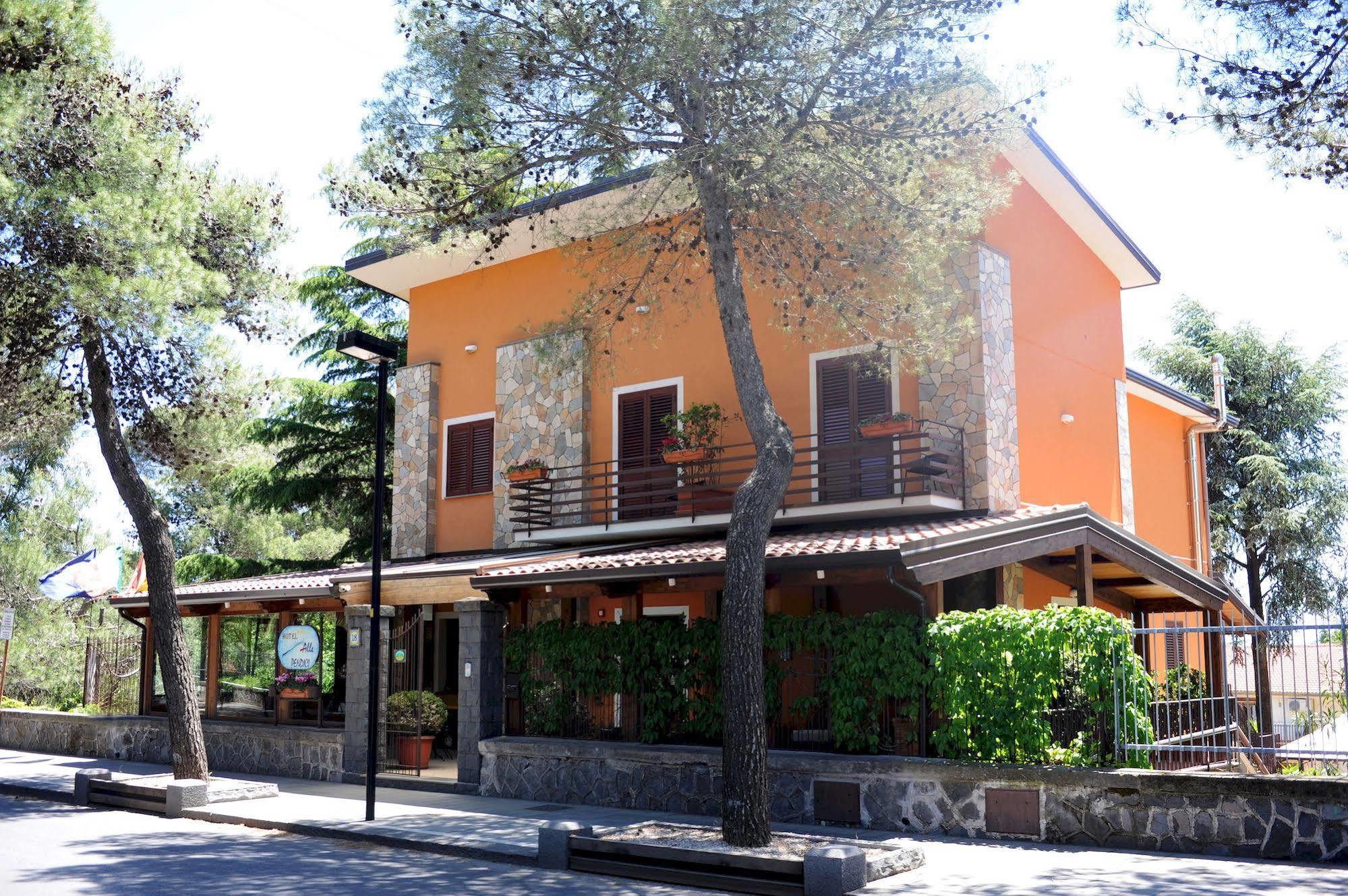 Hotel Alle Pendici Николози Экстерьер фото