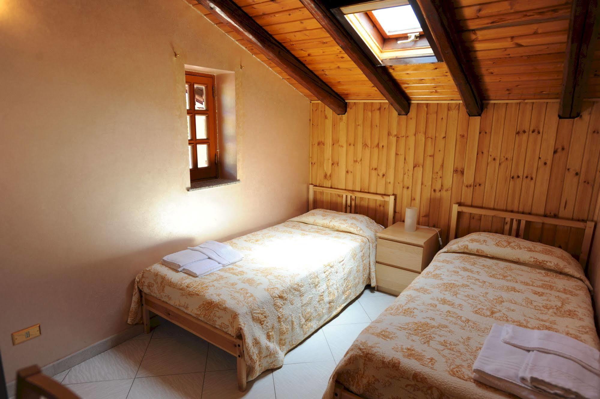 Hotel Alle Pendici Николози Экстерьер фото