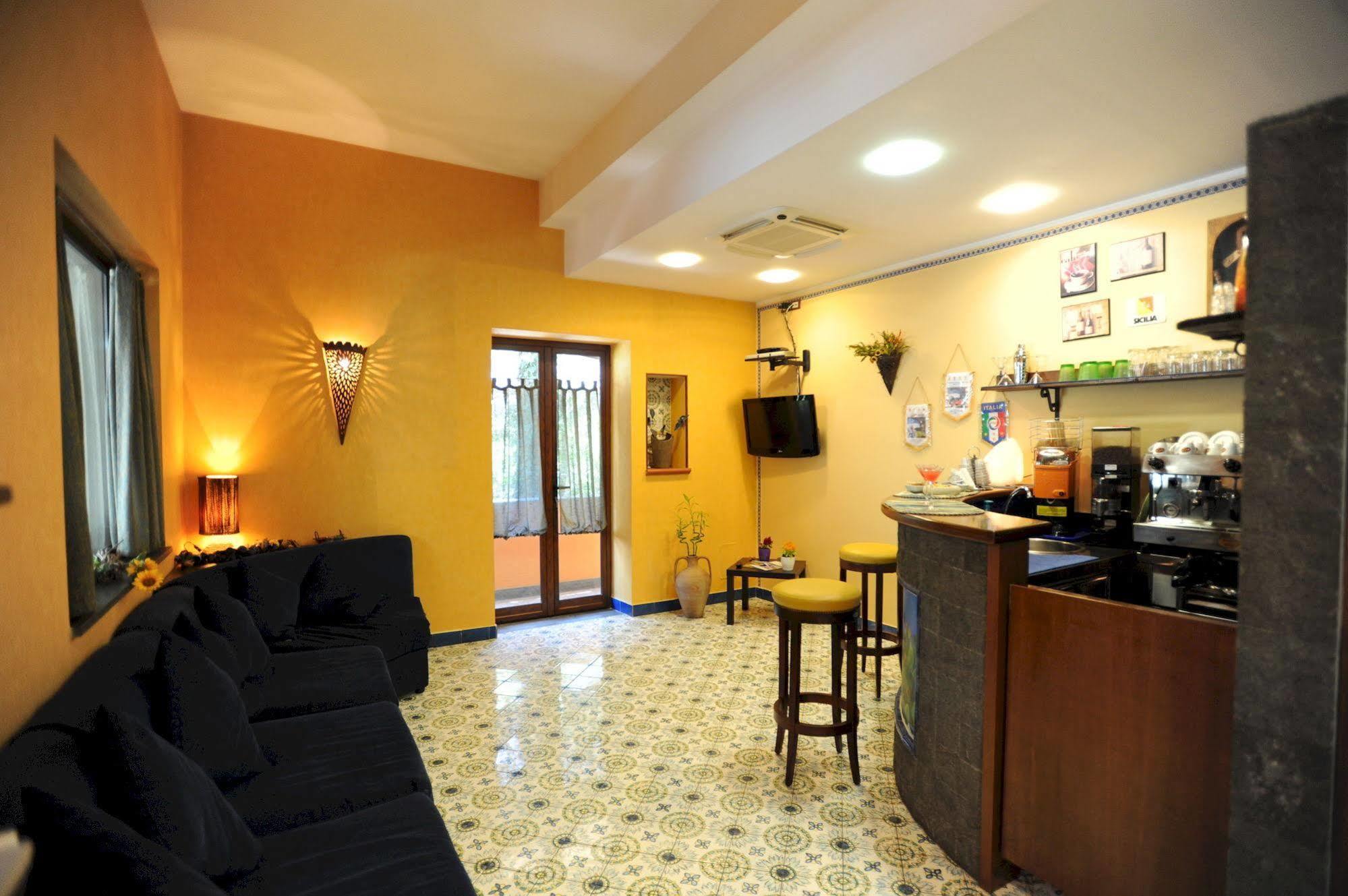 Hotel Alle Pendici Николози Экстерьер фото